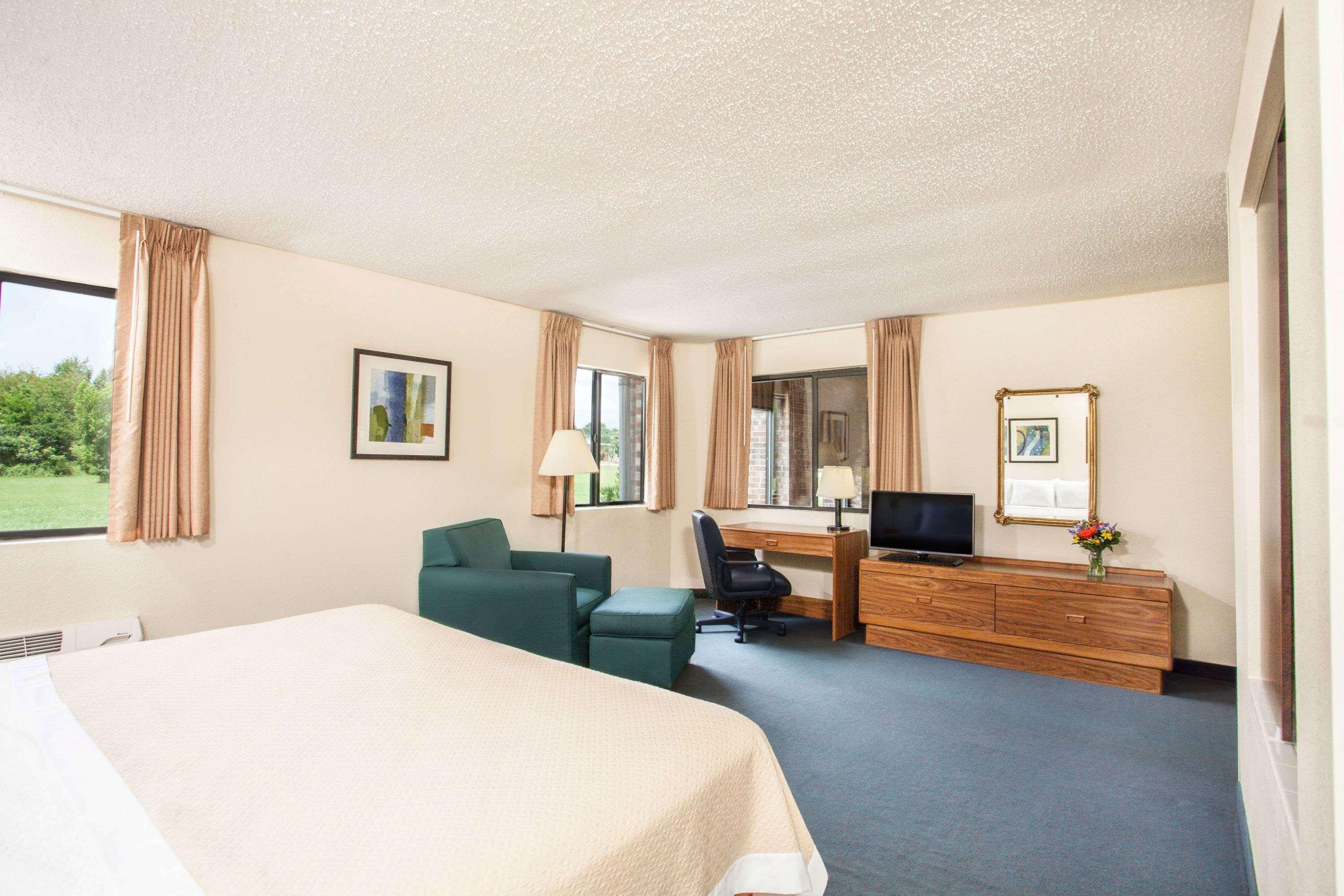 Days Inn By Wyndham Glasgow Dış mekan fotoğraf