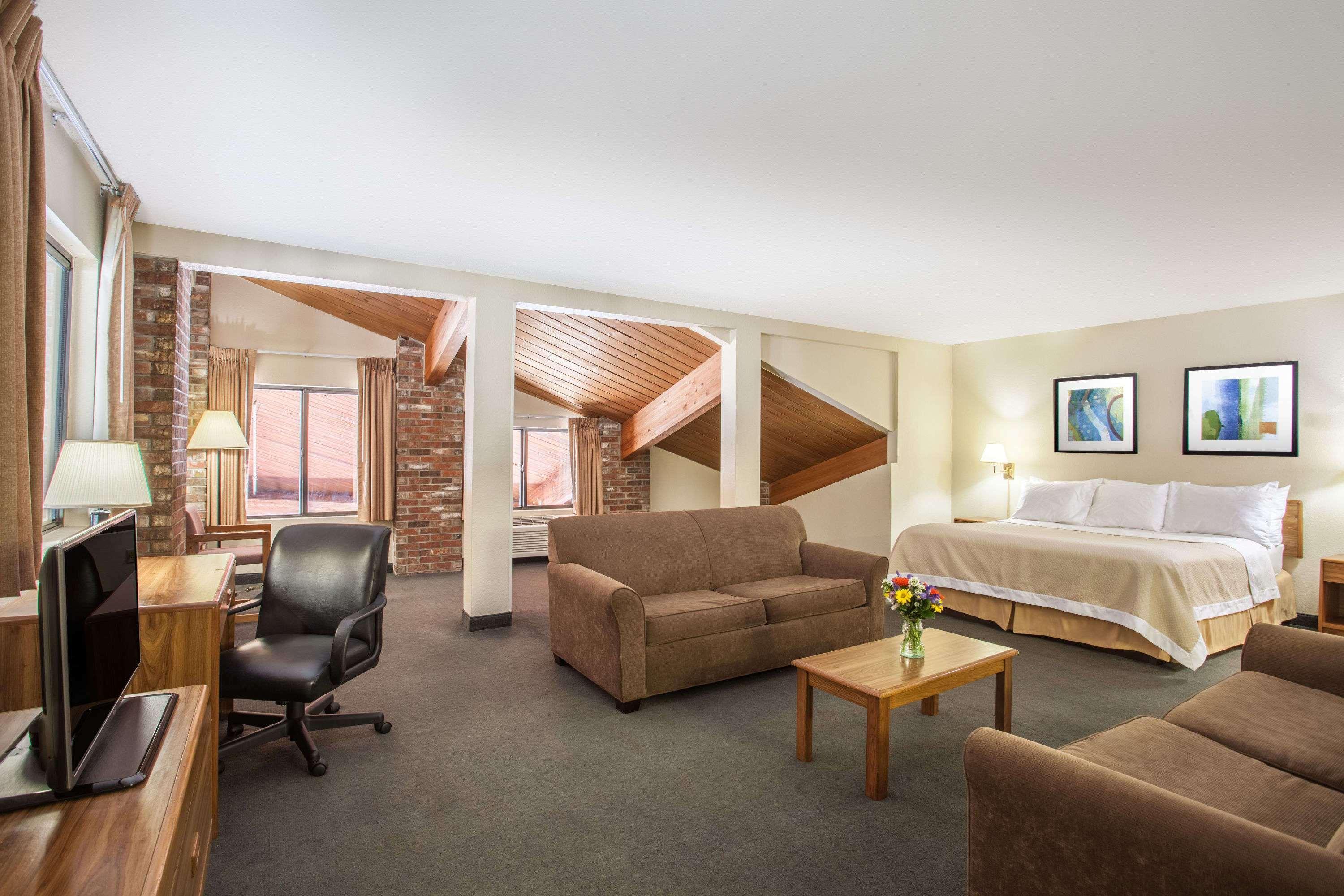 Days Inn By Wyndham Glasgow Dış mekan fotoğraf
