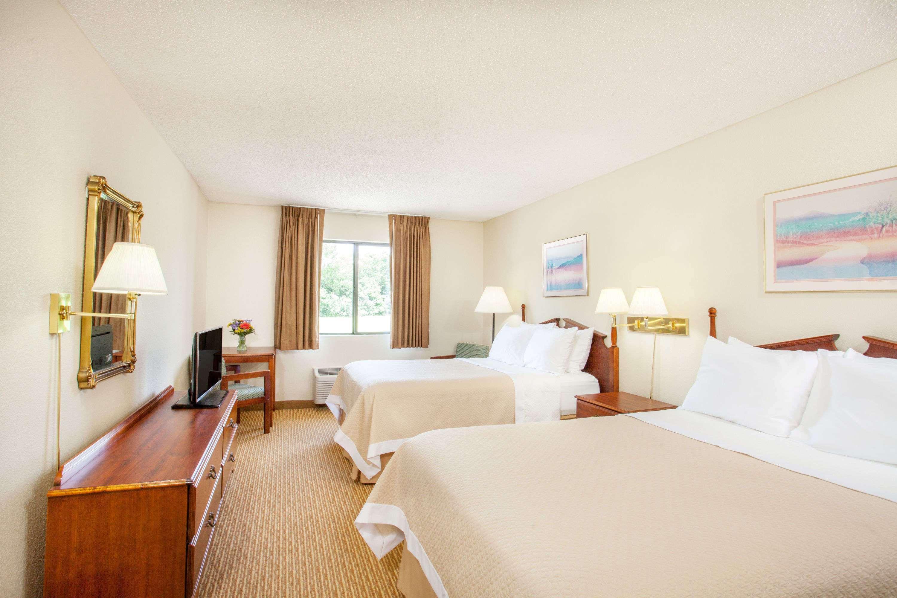 Days Inn By Wyndham Glasgow Dış mekan fotoğraf