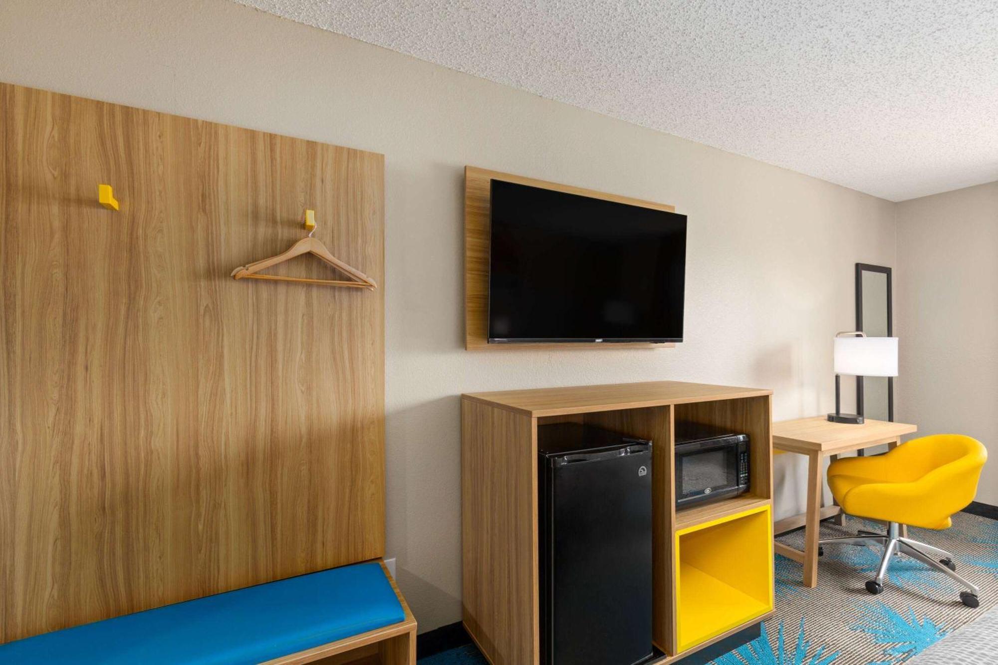 Days Inn By Wyndham Glasgow Dış mekan fotoğraf