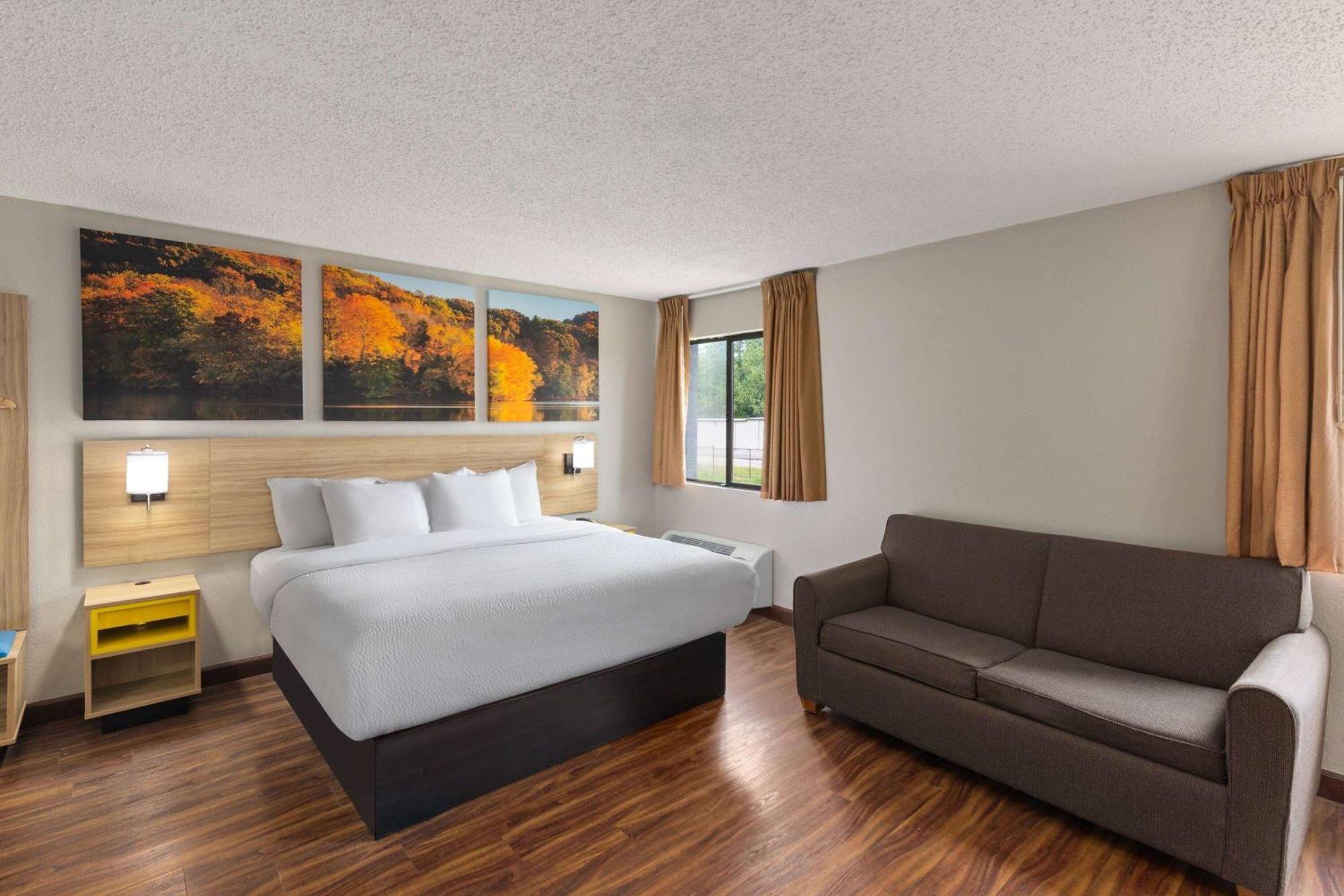 Days Inn By Wyndham Glasgow Dış mekan fotoğraf